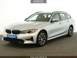 Silber Gebraucht 2020 BMW 320 Sport Line Kombi | 24.990 € (Guter Preis)