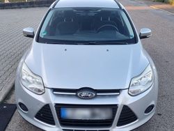 Silber Gebraucht 2011 Ford Focus Trend Kombi | 3.800 € (Etwas zu teuer)
