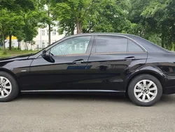 Schwarz Gebraucht 2009 Mercedes E220 Limousine | 10.800 €