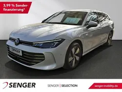 Weiß Gebraucht 2024 VW Passat Business Kombi | 32.990 € (Etwas zu teuer)