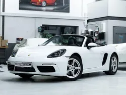 Pure white Gebraucht 2017 Porsche 718 Boxster Cabrio | 54.890 € (Etwas zu teuer)