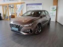 Grau Gebraucht 2022 Hyundai i30 Limousine | 13.489 € (Fairer Preis)