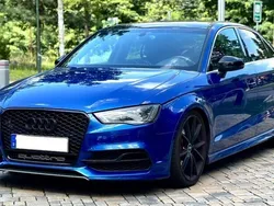 Blau Gebraucht 2015 Audi S3 Ambiente Limousine | 34.999 €