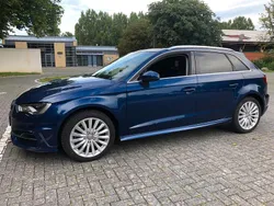 Blau Gebraucht 2015 Audi A3 Sportback e-tron Limousine | 15.000 €