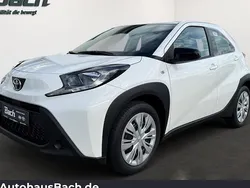 Weiß Neu 2025 Toyota Aygo Kleinwagen | 18.370 €