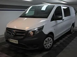 Weiß Gebraucht 2018 Mercedes Vito Van / Kleinbus | 21.990 € (Fairer Preis)