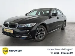 Schwarz ii/bonnet fluid black Gebraucht 2021 BMW 318 Advantage Limousine | 21.860 € (Fairer Preis)
