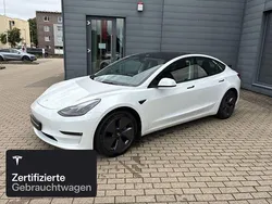 Weiß Gebraucht 2022 Tesla Model 3 Long Range Limousine | 30.400 € (Fairer Preis)