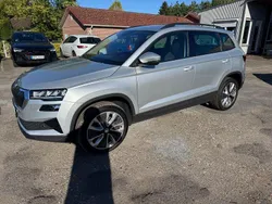 Stribrna brilliant/ brilliants Gebraucht 2023 Skoda Karoq Style SUV | 21.700 €