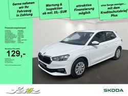 Weiß Gebraucht 2024 Skoda Fabia Selection Limousine | 18.990 € (Guter Preis)