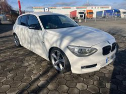Silber Gebraucht 2011 BMW 120 Urban Line Kleinwagen | 8.700 € (Fairer Preis)