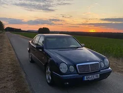 Blau Gebraucht 1996 Mercedes E420 Avantgarde Limousine | 7.999 €