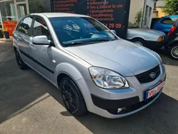 Silber Gebraucht 2006 Kia Rio EX Limousine | 4.499 € (Fairer Preis)