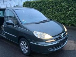Grau Gebraucht 2010 Peugeot 807 Premium Van / Kleinbus | 3.100 € (Guter Preis)