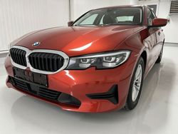 Orange Gebraucht 2021 BMW 320 Advantage Limousine | 21.800 € (Fairer Preis)