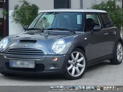 Grau Gebraucht 2002 Mini Cooper S Kleinwagen | 2.500 €