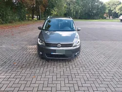 Grau Gebraucht 2014 VW Touran Van / Kleinbus | 7.900 € (Fairer Preis)