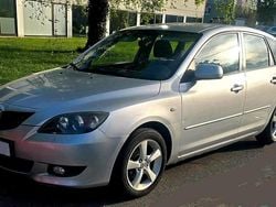 Silber Gebraucht 2006 Mazda 3 Limousine | 2.100 € (Teuer)