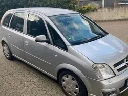 Silber Gebraucht 2006 Opel Meriva Van / Kleinbus | 1.500 € (Fairer Preis)
