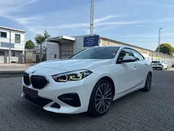 Weiß Gebraucht 2021 BMW 220 Sport Line Coupé | 22.900 €