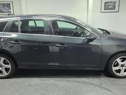 Grau Gebraucht 2011 Volvo V60 Momentum Kombi | 6.990 € (Fairer Preis)
