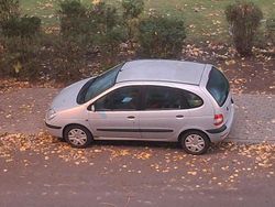 Grau Gebraucht 2003 Renault Scénic Van / Kleinbus | 2.550 €