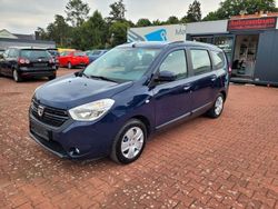 Blau Gebraucht 2017 Dacia Lodgy Lauréate Van / Kleinbus | 8.690 € (Fairer Preis)