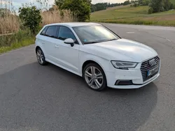 Weiß Gebraucht 2020 Audi A3 Sportback e-tron Sport Limousine | 20.600 € (Guter Preis)