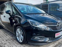 Schwarz Gebraucht 2018 Opel Zafira Van / Kleinbus | 17.400 € (Etwas zu teuer)