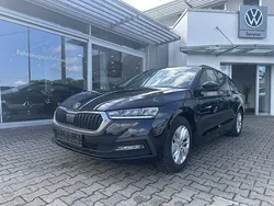 Schwarzmagic perleffekt Gebraucht 2021 Skoda Octavia First Edition Kombi | 17.480 € (Fairer Preis)