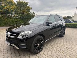Schwarz Gebraucht 2016 Mercedes GLE350 SUV | 34.000 € (Etwas zu teuer)