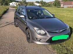 Grau Gebraucht 2012 Hyundai i30 Comfort Kombi | 5.300 € (Fairer Preis)