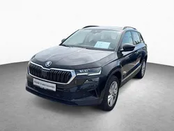 Black magic perleffekt Gebraucht 2024 Skoda Karoq Selection SUV | 29.450 € (Guter Preis)