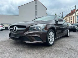 Braun Gebraucht 2015 Mercedes CLA180 Limousine | 12.990 € (Guter Preis)