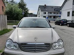 Silber Gebraucht 2005 Mercedes 180 Limousine | 3.700 €