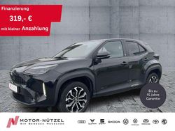Black mica / ink Gebraucht 2023 Toyota Yaris Hybrid Team SUV | 23.930 € (Fairer Preis)