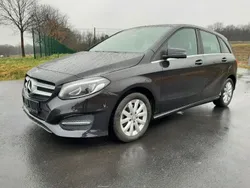 Nordlichtviolett metallic Gebraucht 2015 Mercedes B200 Style Van / Kleinbus | 12.490 € (Fairer Preis)