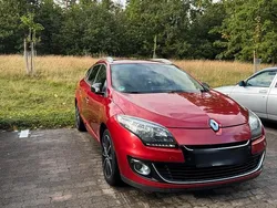 Rot Gebraucht 2012 Renault Mégane GrandTour Bose Edition Kombi | 2.999 € (Guter Preis)
