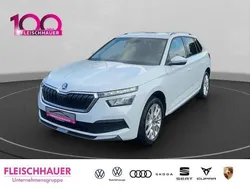 Weiss Gebraucht 2023 Skoda Kamiq Style SUV | 24.390 € (Guter Preis)