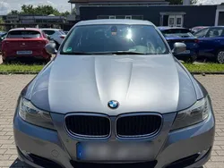 Grau Gebraucht 2010 BMW 320 Kombi | 6.550 € (Fairer Preis)