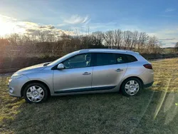 Silber Gebraucht 2009 Renault Mégane III Dynamique Limousine | 1.800 € (Guter Preis)