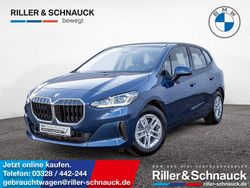 Phytonicblau Gebraucht 2024 BMW 216 Active Tourer Shadowline Van / Kleinbus | 24.450 € (Fairer Preis)
