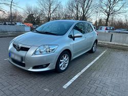 Silber Gebraucht 2008 Toyota Auris Limousine | 4.500 € (Fairer Preis)
