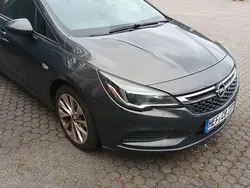 Grau Gebraucht 2015 Opel Astra Business Limousine | 8.500 € (Fairer Preis)