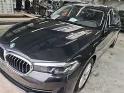 Schwarz Gebraucht 2023 BMW 520 Sport Line Kombi | 29.999 € (Superpreis)