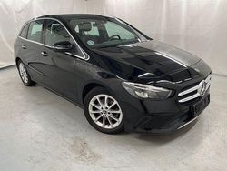 Schwarz Gebraucht 2019 Mercedes B200 Van / Kleinbus | 19.940 € (Fairer Preis)