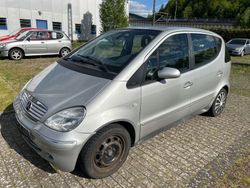 Grau Gebraucht 2002 Mercedes A160 Avantgarde Van / Kleinbus | 990 € (Superpreis)