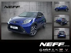 Juniper blue / night sky black Neu 2025 Toyota Aygo Team Kleinwagen | 18.290 €