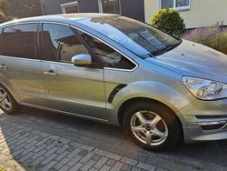 Silber Gebraucht 2010 Ford S-MAX Titanium Van / Kleinbus | 4.600 € (Teuer)