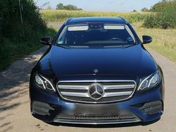 Blau Gebraucht 2018 Mercedes E220 AMG line Kombi | 21.100 €